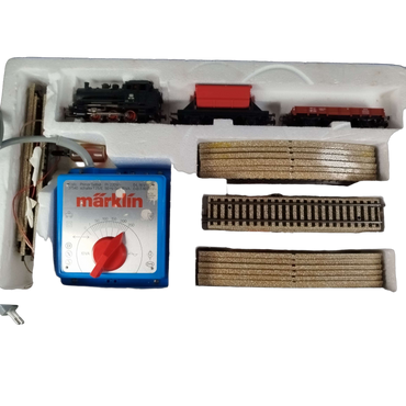 Märklin H0 Set-S Güterzug 2930 mit Gleisoval & Trafo