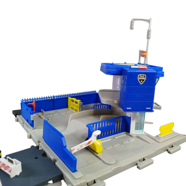 Mattel Polizeistation mit Kontrollturm & Helipad Spielset mit Zubehör