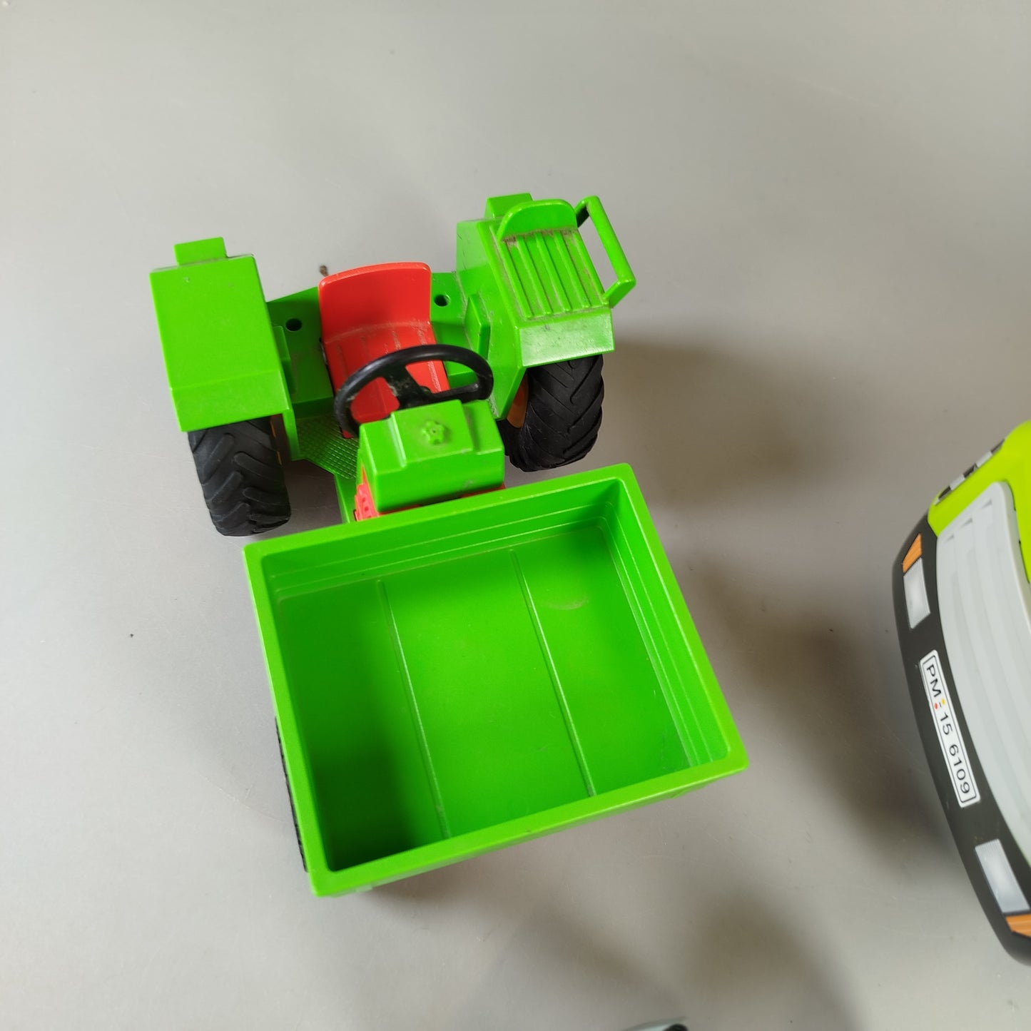 Playmobil Fahrzeuge Set von 3 – Kran, Traktor, Polizei-Motorrad