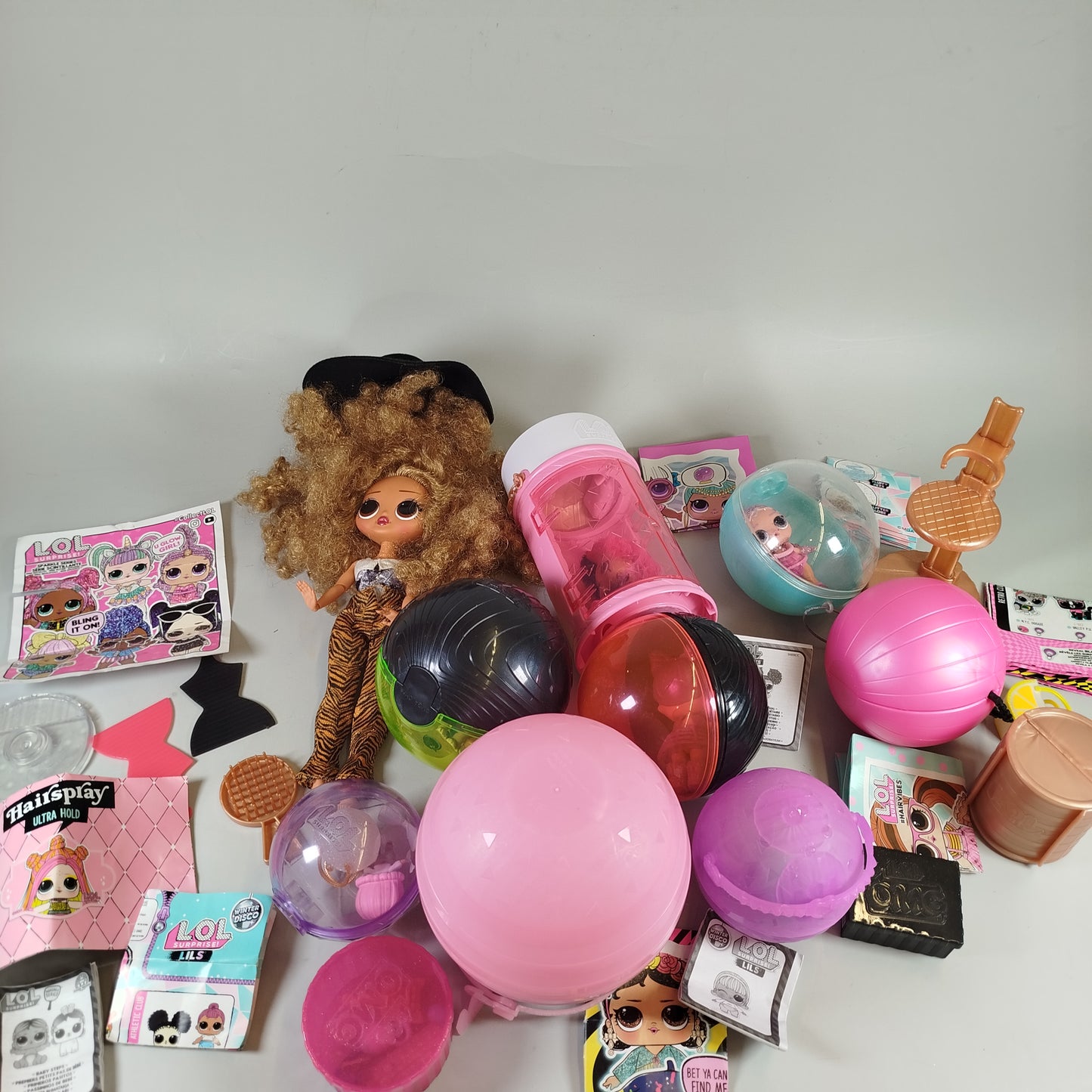 LOL Surprise Puppen-Set mit O.M.G. Modepuppe und Zubehör