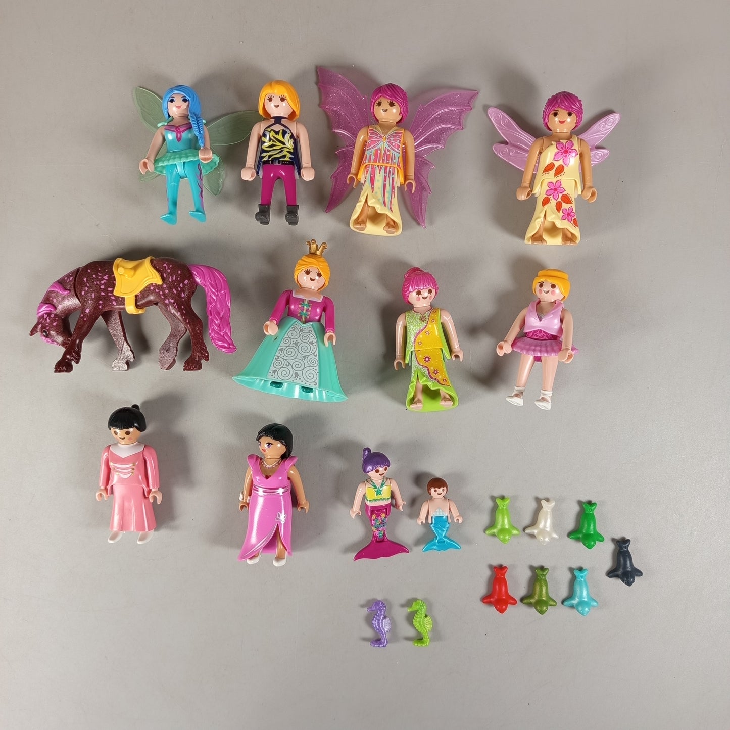 Playmobil Bundle Fantasiewelt Set von 21 Figuren & Zubehör