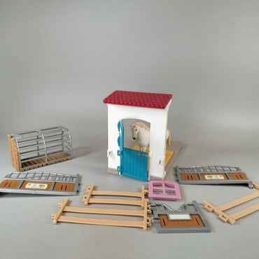 Schleich Pferdestall Set – mit Pferd, guter Zustand