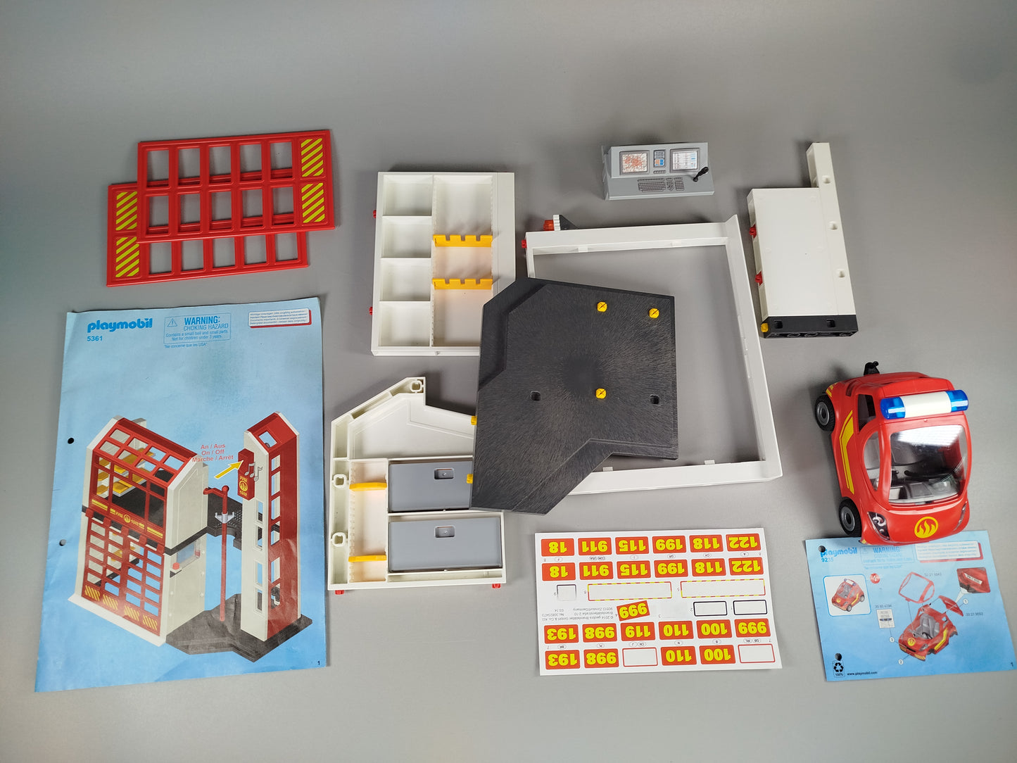 Feuerwehrset mit Station, 3 Fahrzeugen und Zubehör