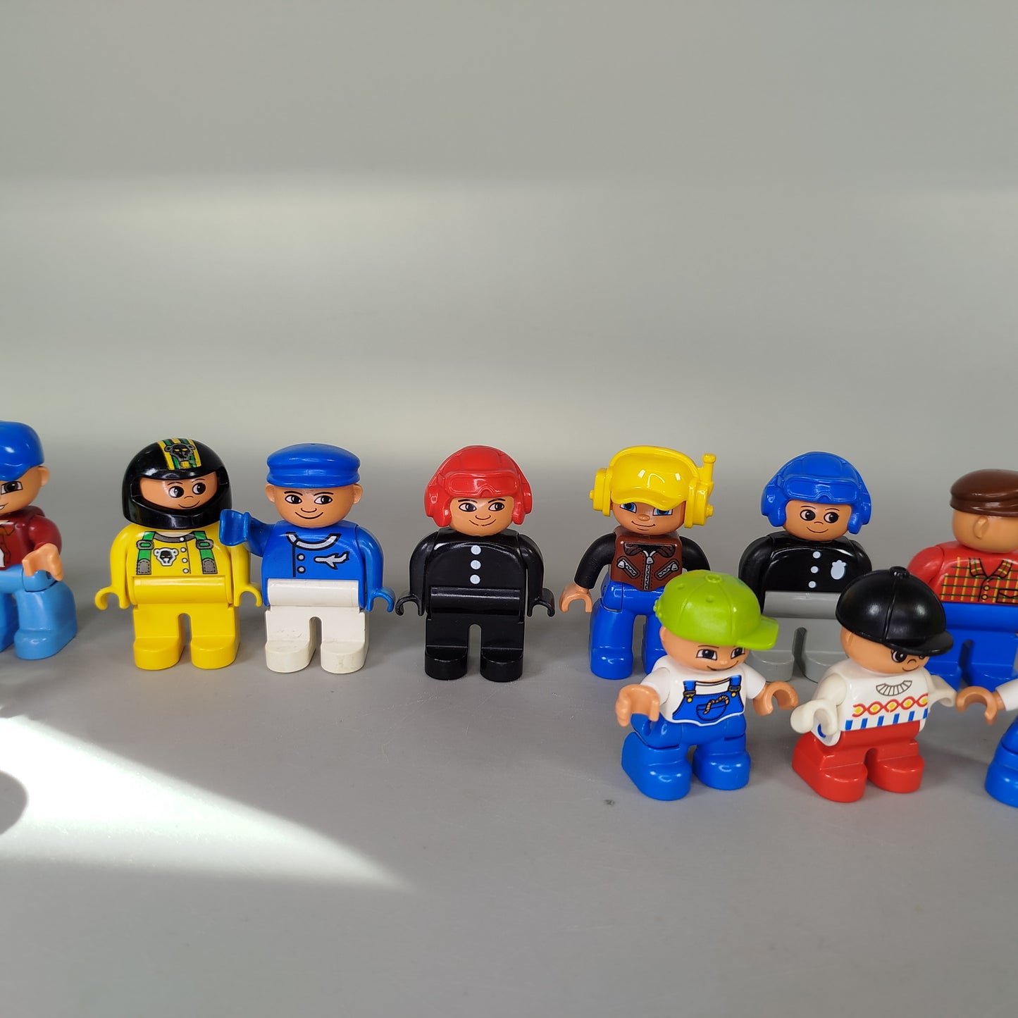 LEGO Duplo Figuren Set von 20 – vielseitige Charaktere, gut erhalten