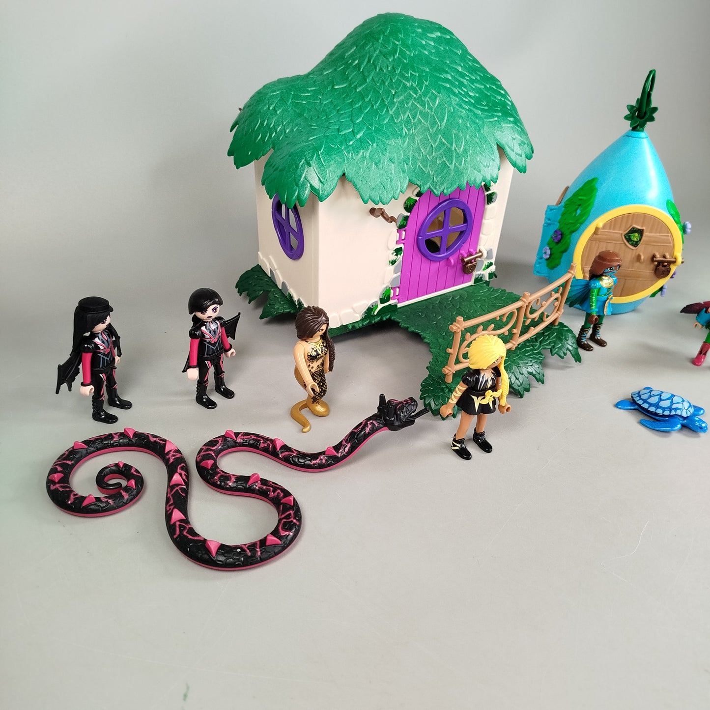 Playmobil Ayuma 70799 Abenteuer-Spielwelt – mit Figuren & Zubehör