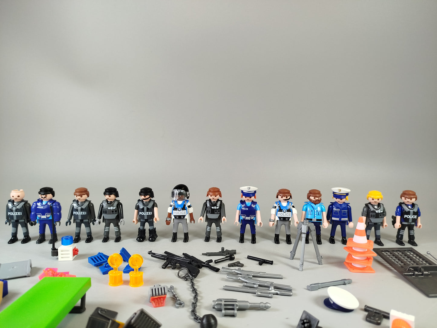 Playmobil Polizei Konvolut 3,5 kg - Fahrzeuge, Figuren & Zubehör