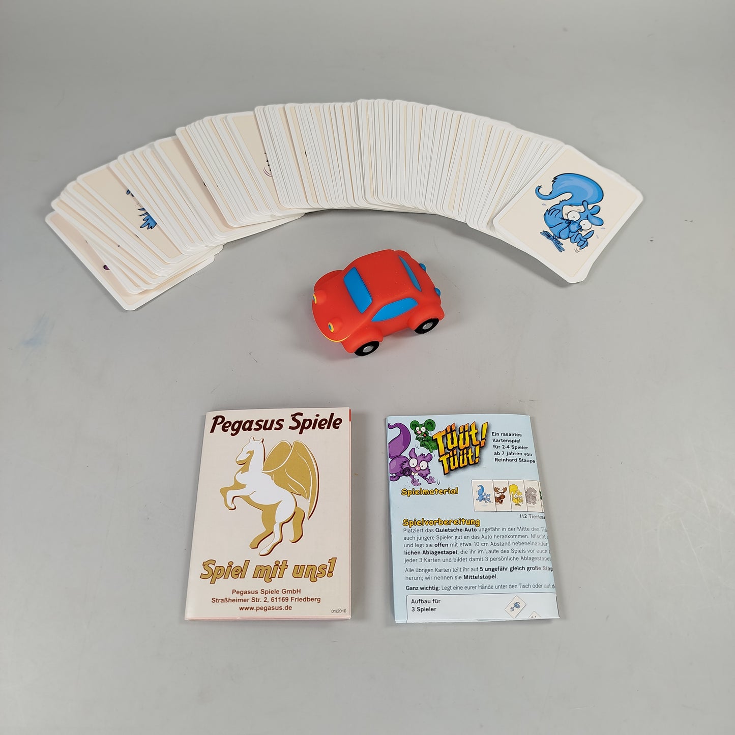 Verschiedene Marken Umfangreiches Spielset mit beliebten Brett- und Kartenspielen