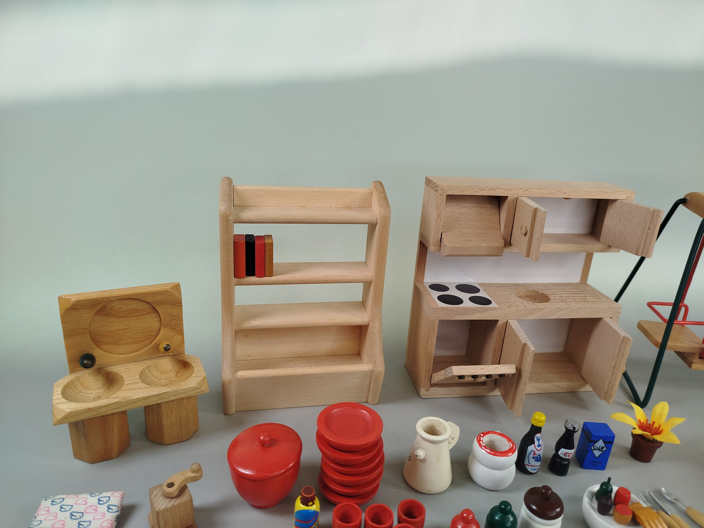 Holz Puppenhaus Spielset – Mit Möbel & Zubehör, sehr guter Zustand