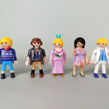 Playmobil Figuren Set von 18 Charakteren aus verschiedenen Themenwelten