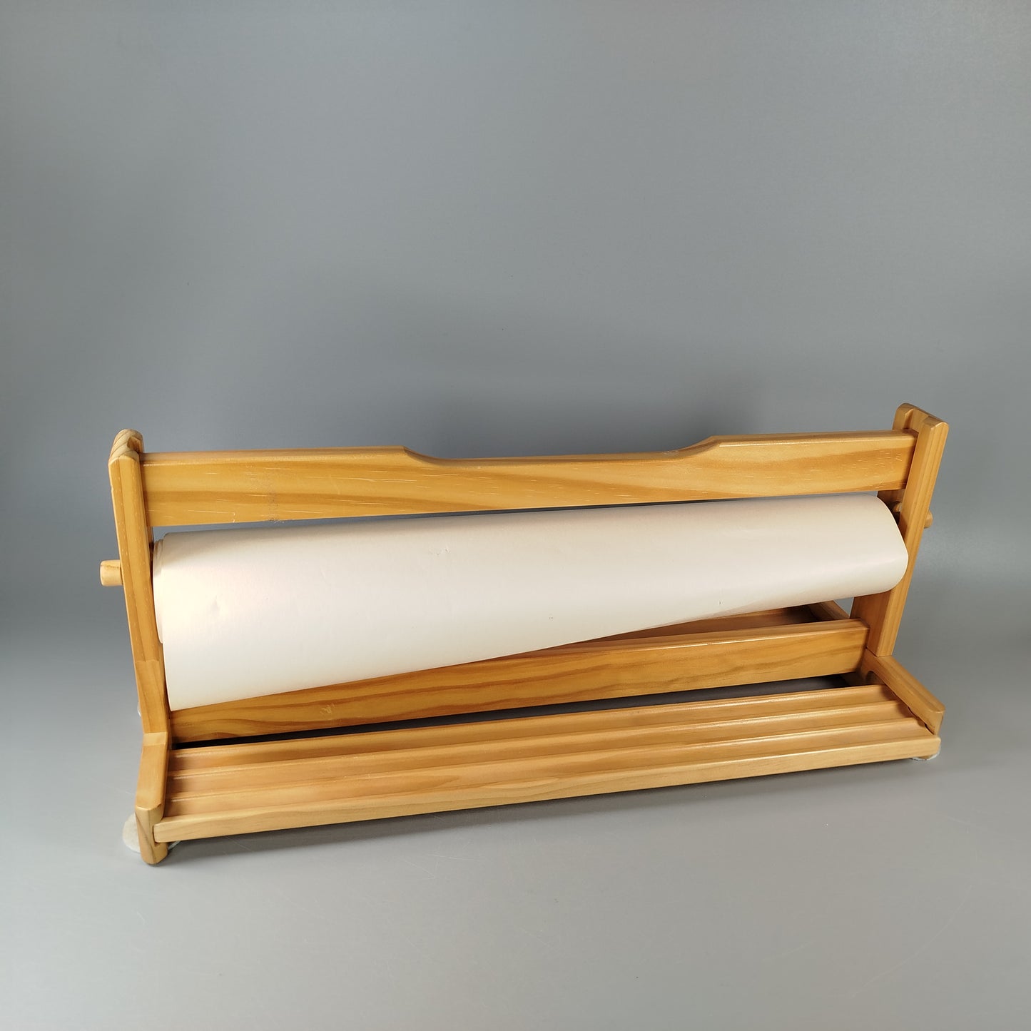 Holzpapierrollenhalter - Kunstbedarf für Mal- und Bastelprojekte