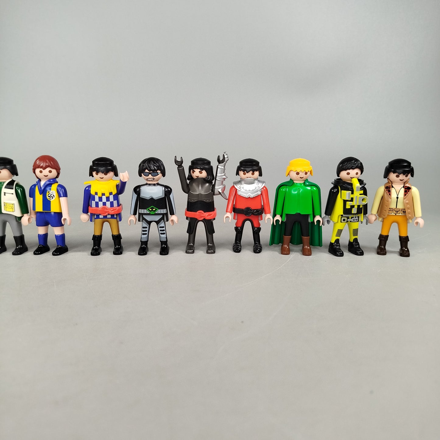 Bundle Playmobil Set von 12 Figuren, gebraucht, ab 3 Jahre