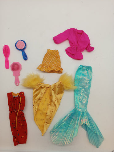 Barbiepuppen Set von 6 Puppen und 1 Astronaut - mit Zubehör