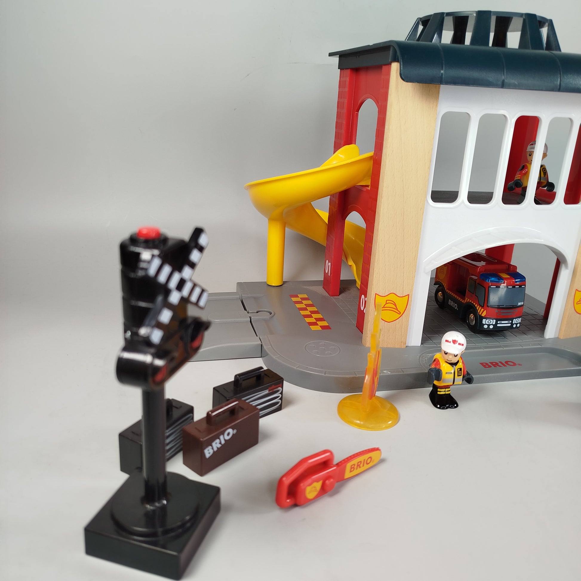 BRIO Feuerwehr-Spielset mit Einsatzfahrzeugen