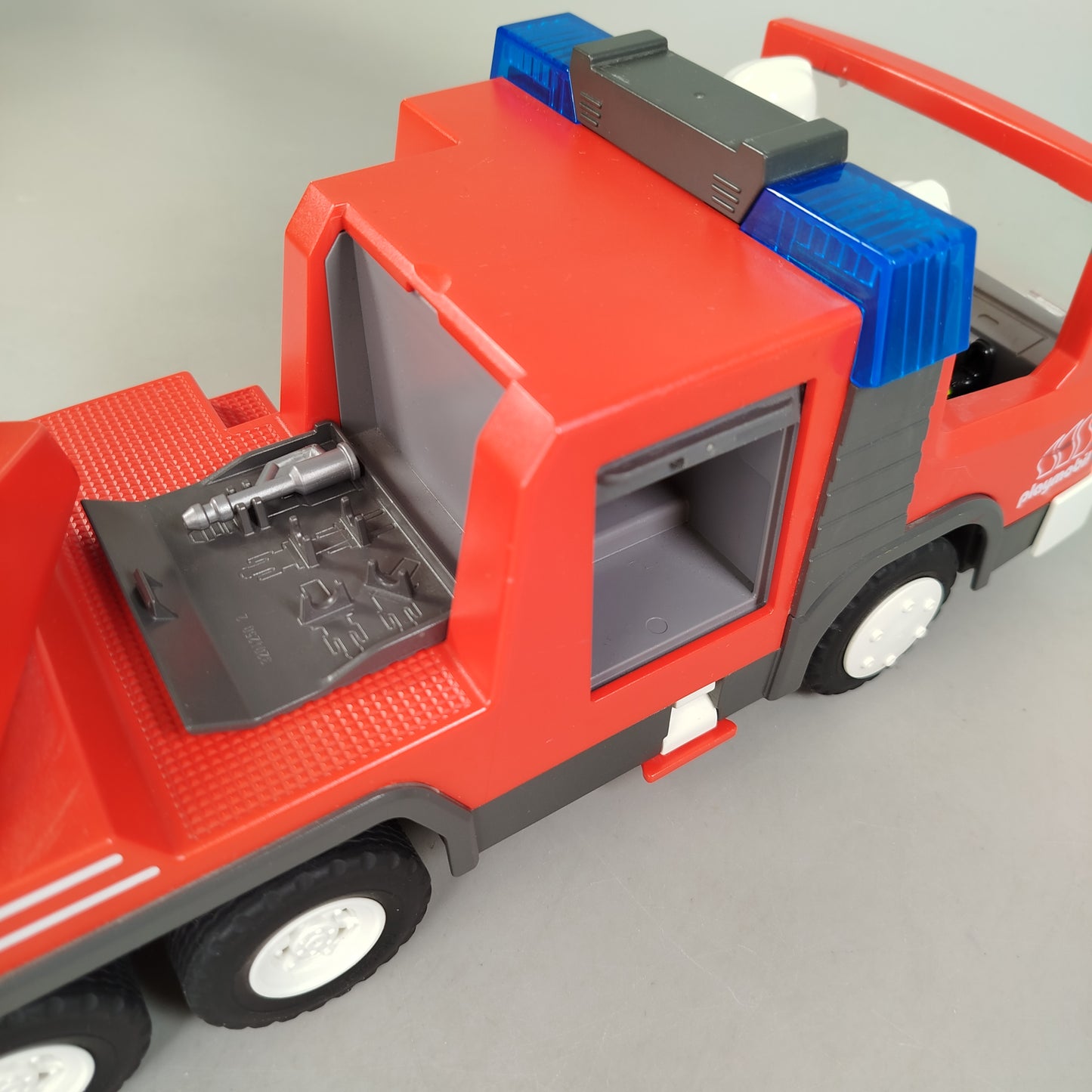 Playmobil Feuerwehrfahrzeug mit Leiter – Set von 4 Figuren