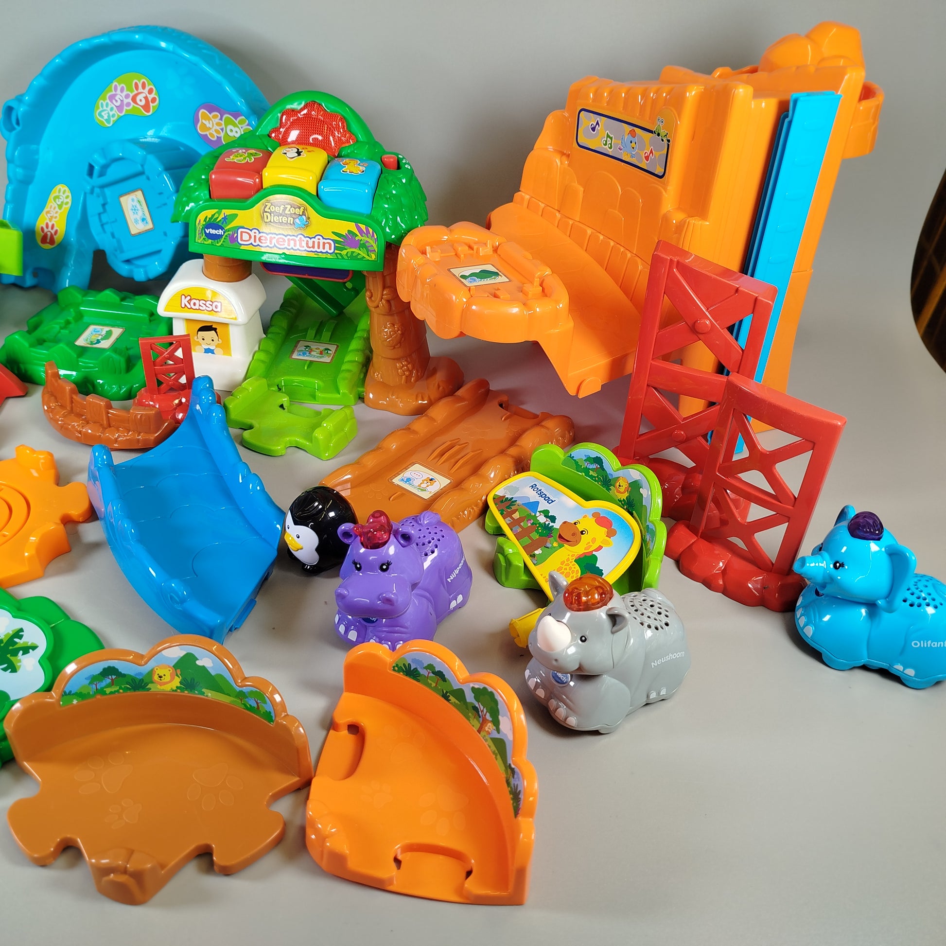 VTech Zoof Zoef Dieren Zoo Spieleset mit Figuren - niederländisch