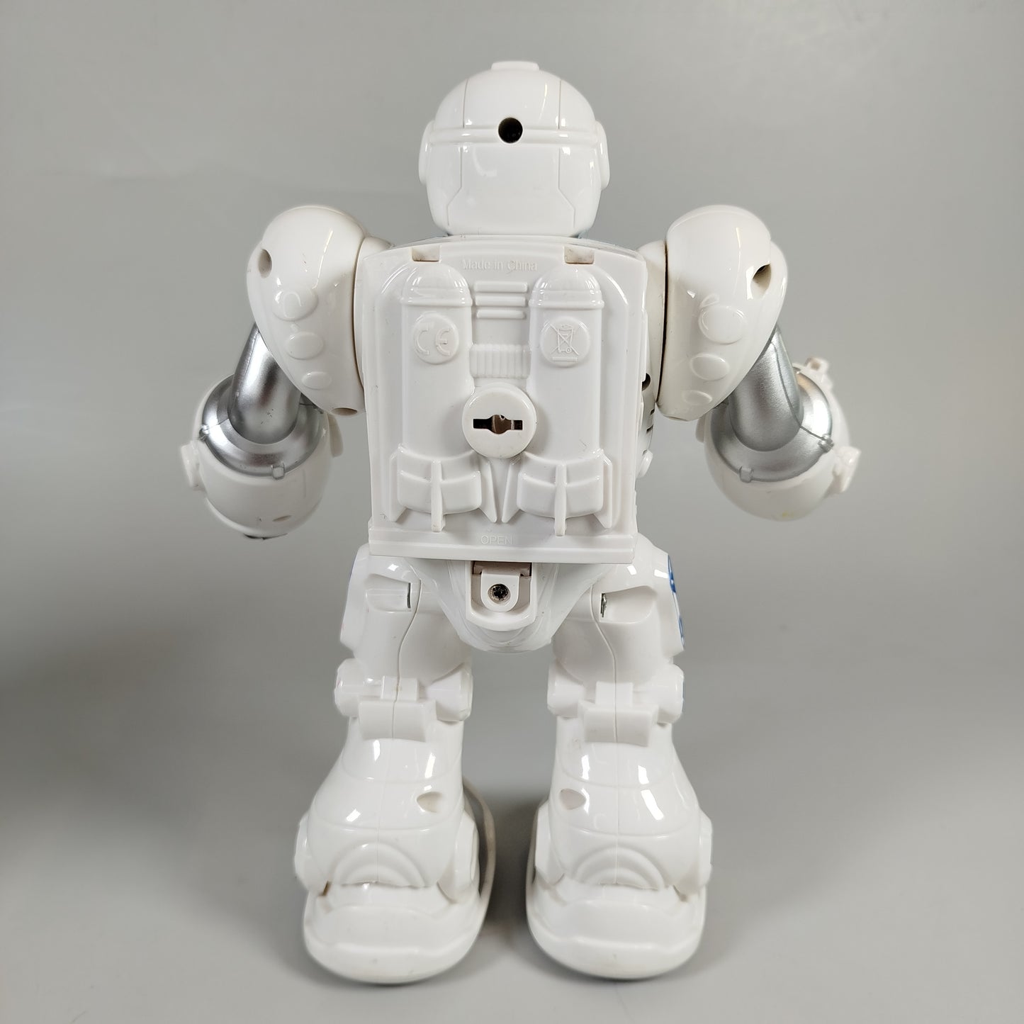 Diverse Set aus 2 interaktiven Roboterspielzeugen
