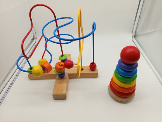 Motorikspielzeug Set aus Holz – Motorikschleife & Stapelringe