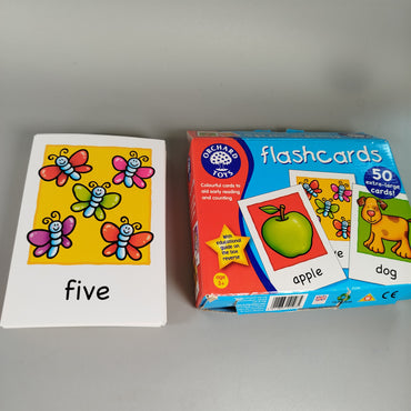 Orchard Toys Brettspiel-Set – Flashcards, Match and Spell, Dinosaur Race