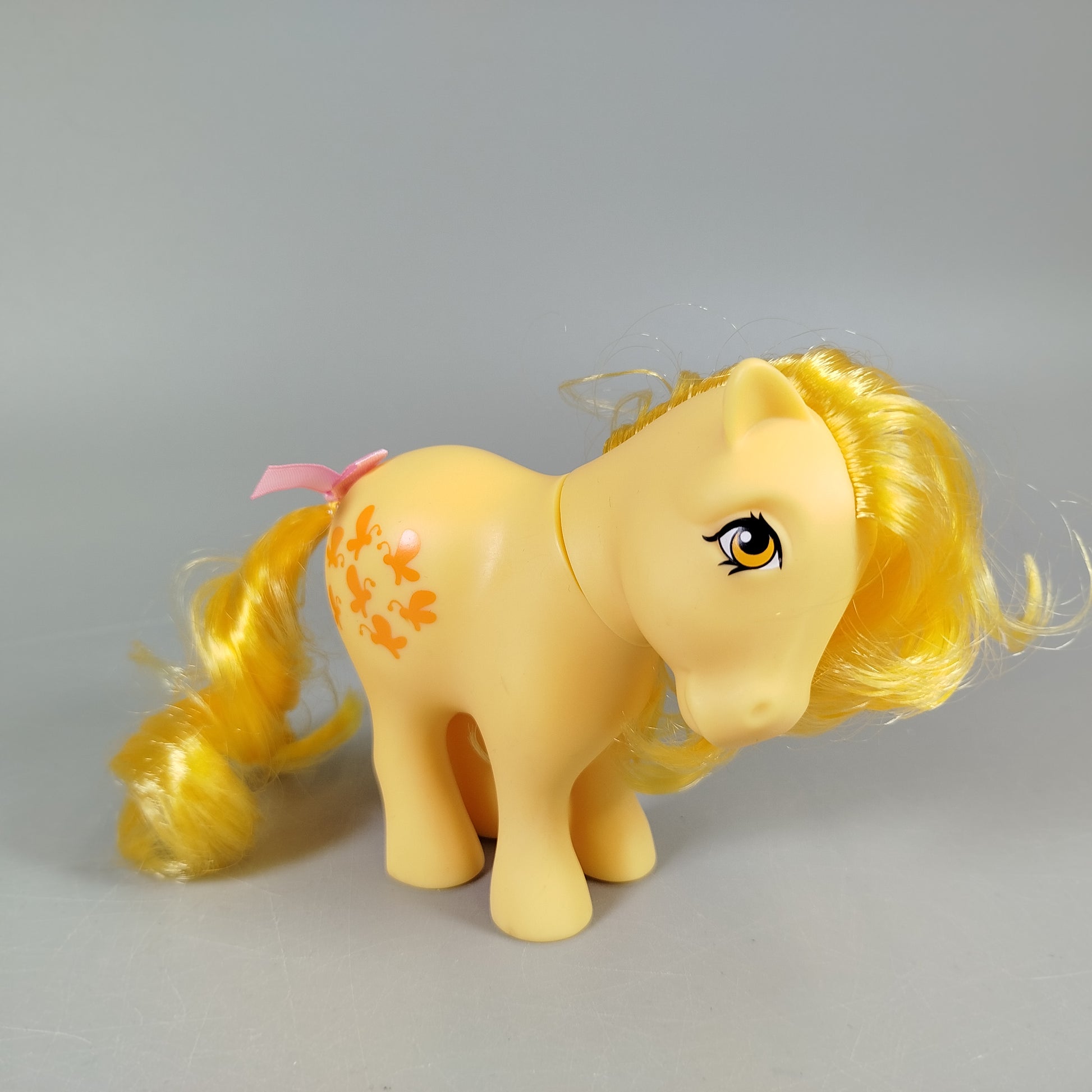 Hasbro My Little Pony Sammlerfigur – Vintage Schmetterlings-Design