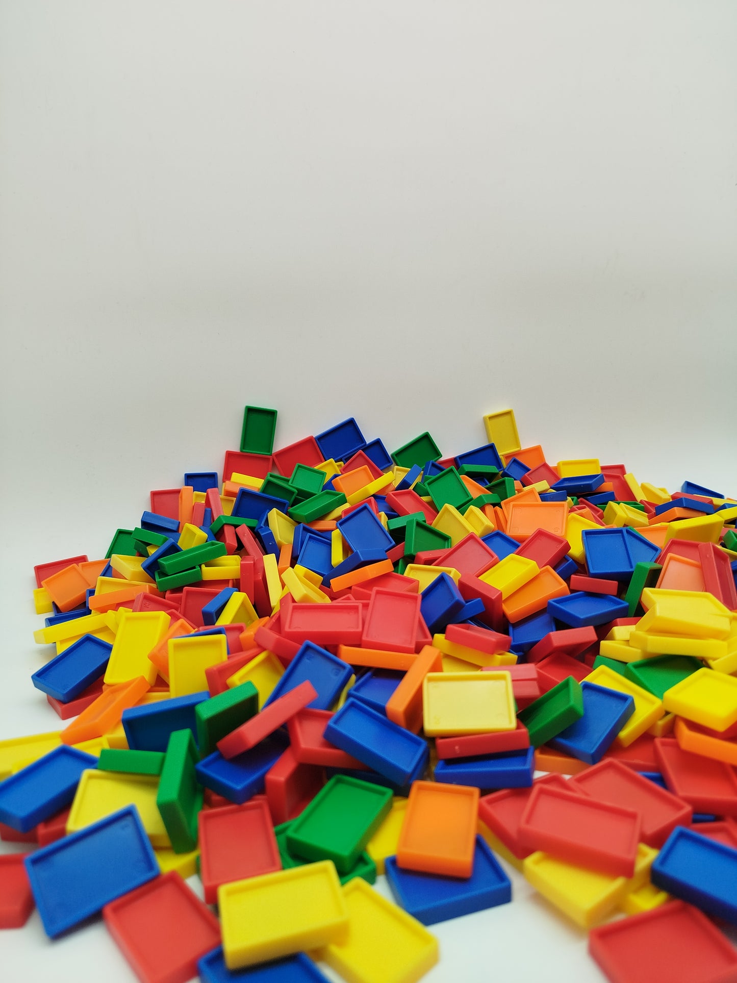 Domino Rally Konstruktionsspiel Set – mit Rampen, Brücken & Modulen