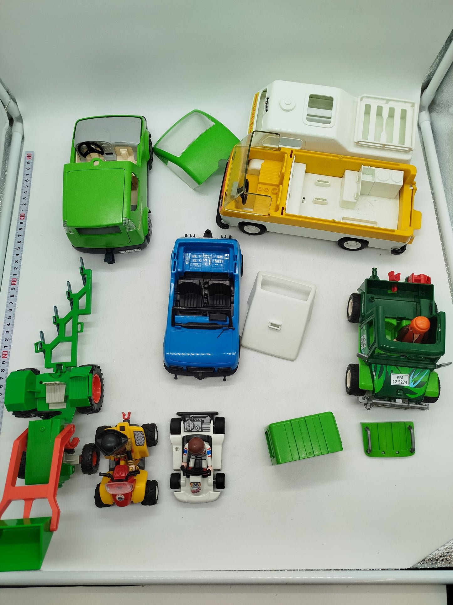 Bundle PLAYMOBIL Set von 8 Fahrzeugen & Figuren, gebraucht, ab 3 Jahre