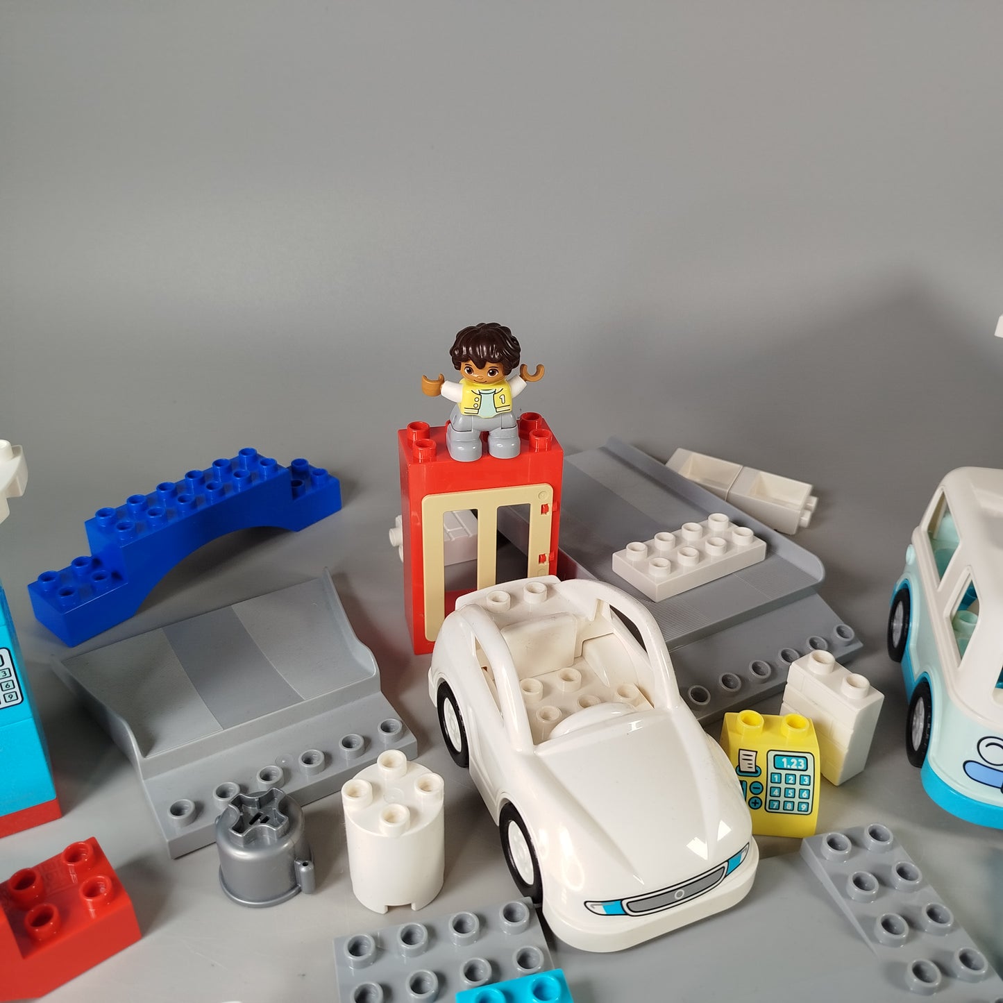 LEGO DUPLO Set - Parkhaus & Fahrzeuge mit Autowaschanlage