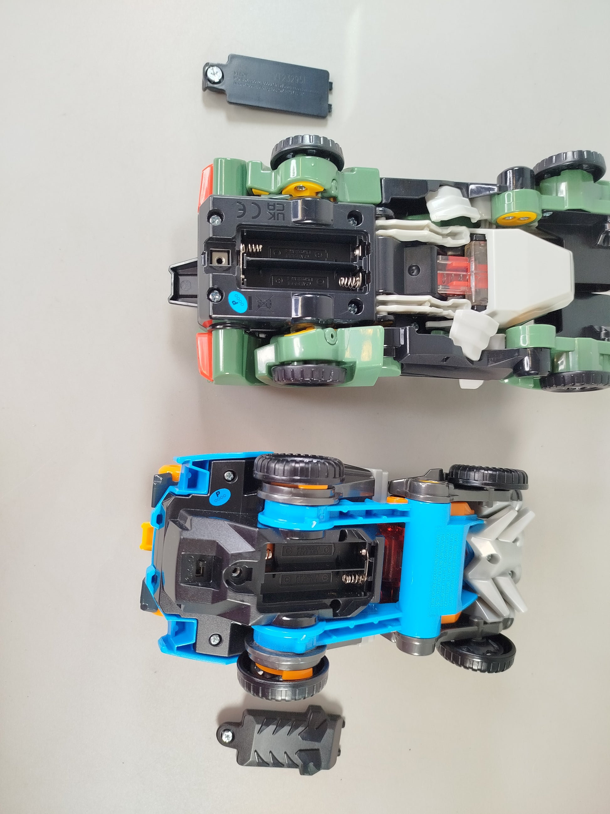 VTech Transformierende Roboterfahrzeuge – Set von 2 Figuren, batteriebetrieben