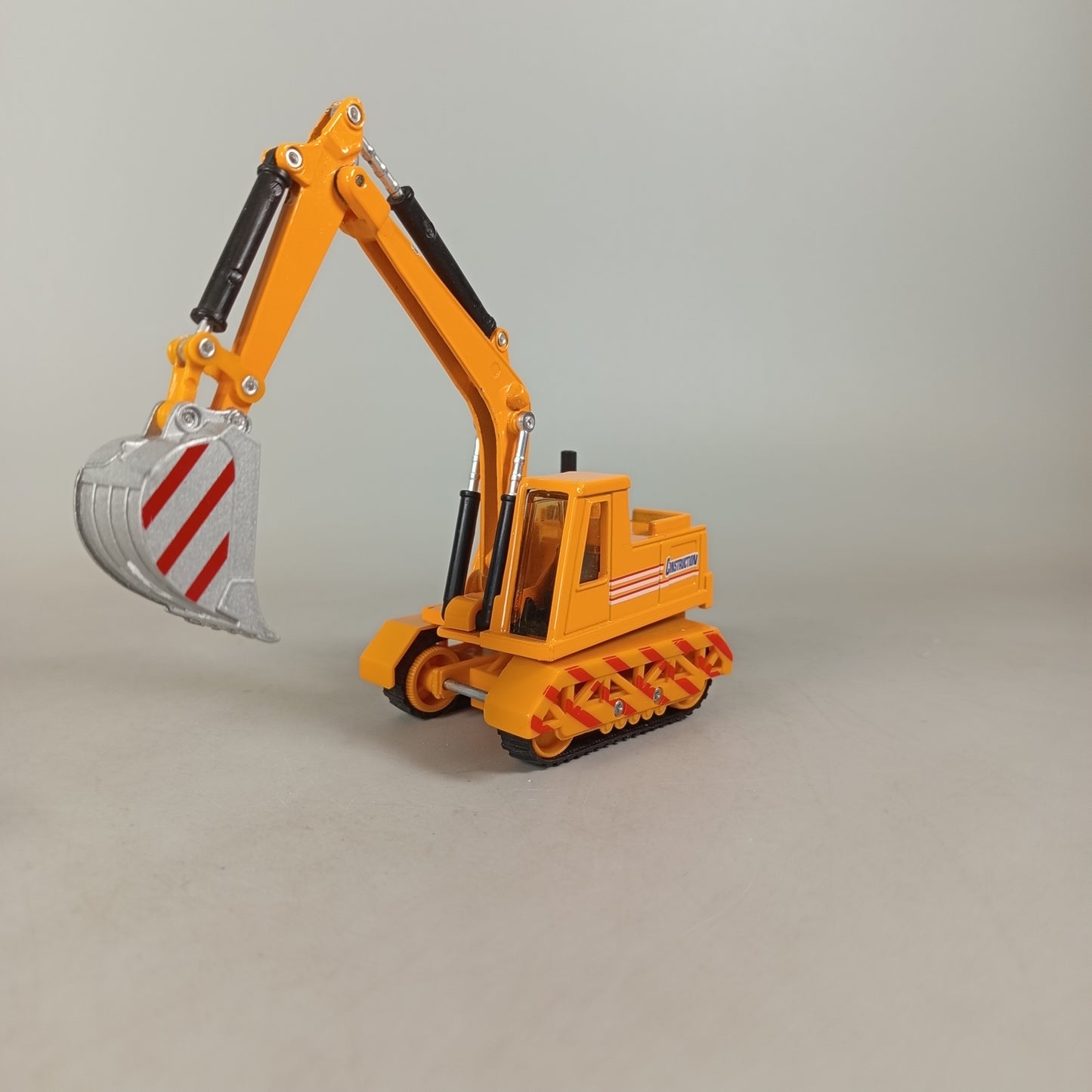 Maisto Bundle Baufahrzeuge 2x Laster