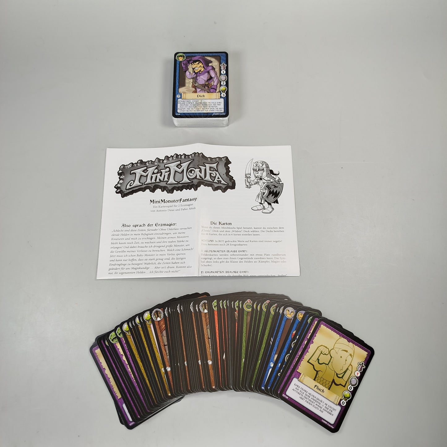 Verschiedene Marken Umfangreiches Spielset mit beliebten Brett- und Kartenspielen