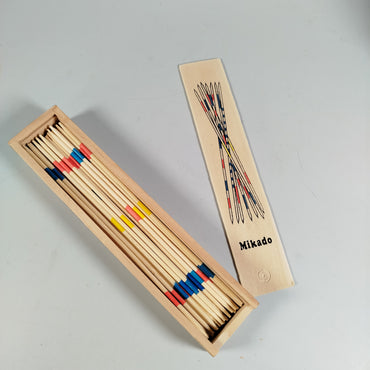 Diverse Bunte Bauscheiben, Mikado-Spiel, Stapelturm, Werkzeugkasten Bunte Bausc