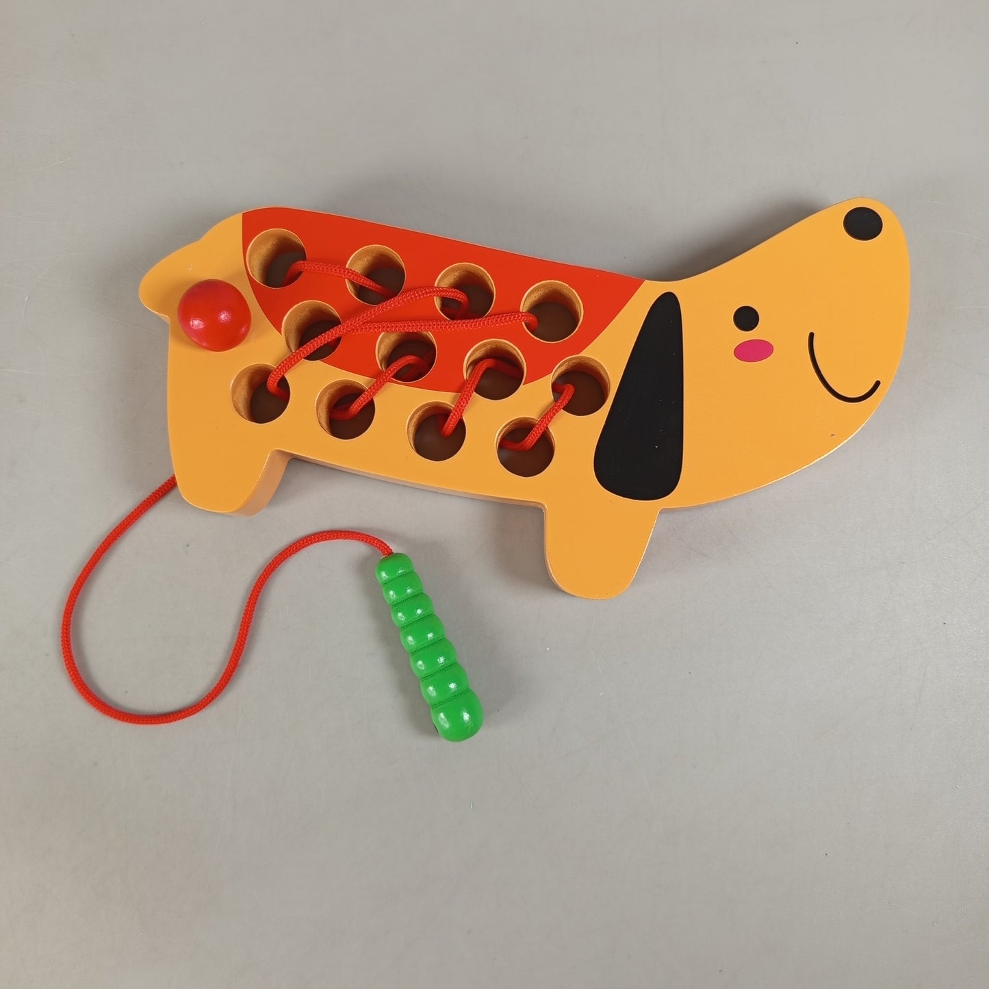 Bundle Set von 2 Holz Fädelspiel Erdbeere & Hund