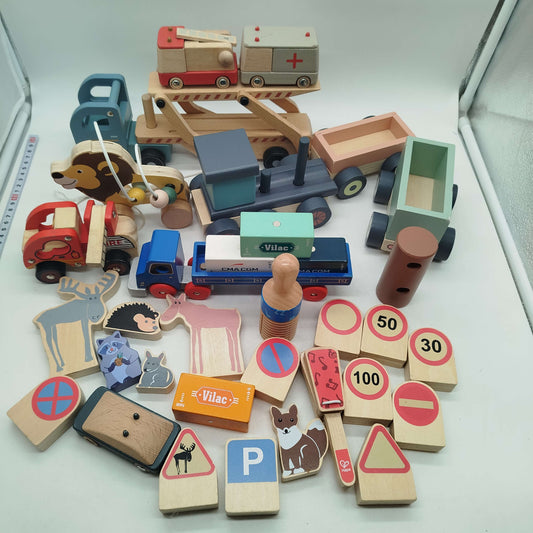 Bundle Holz Fahrzeuge Tiere Schilder