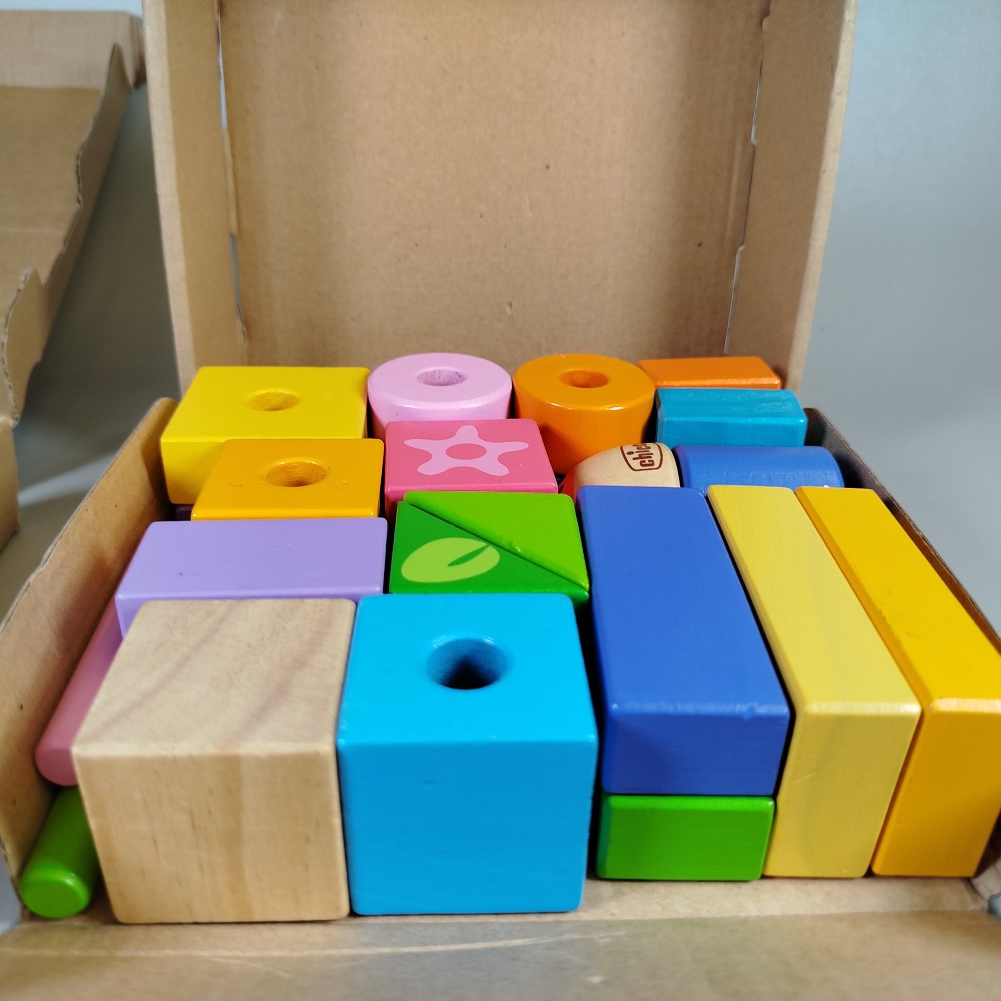 Chicco Holzbauklötze und Tier-Puzzle Set, OVP