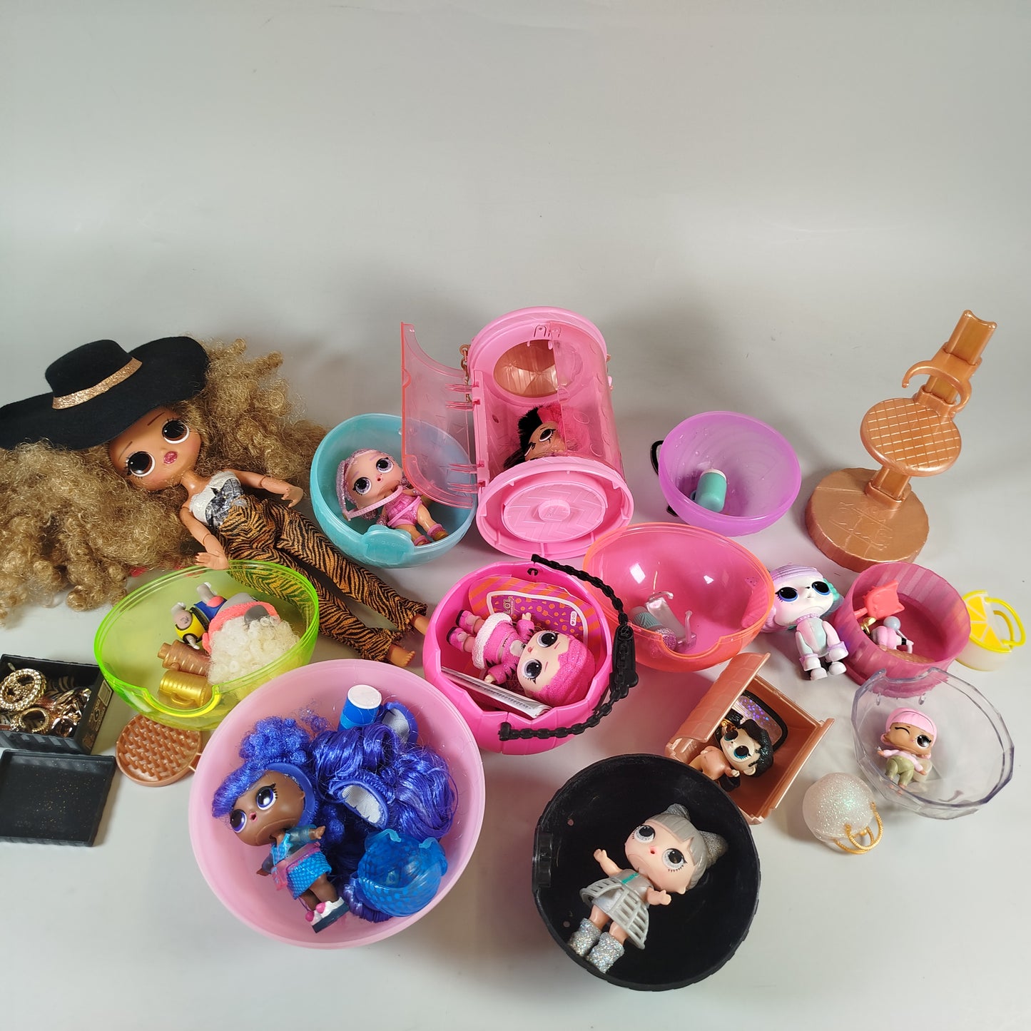 LOL Surprise Puppen-Set mit O.M.G. Modepuppe und Zubehör