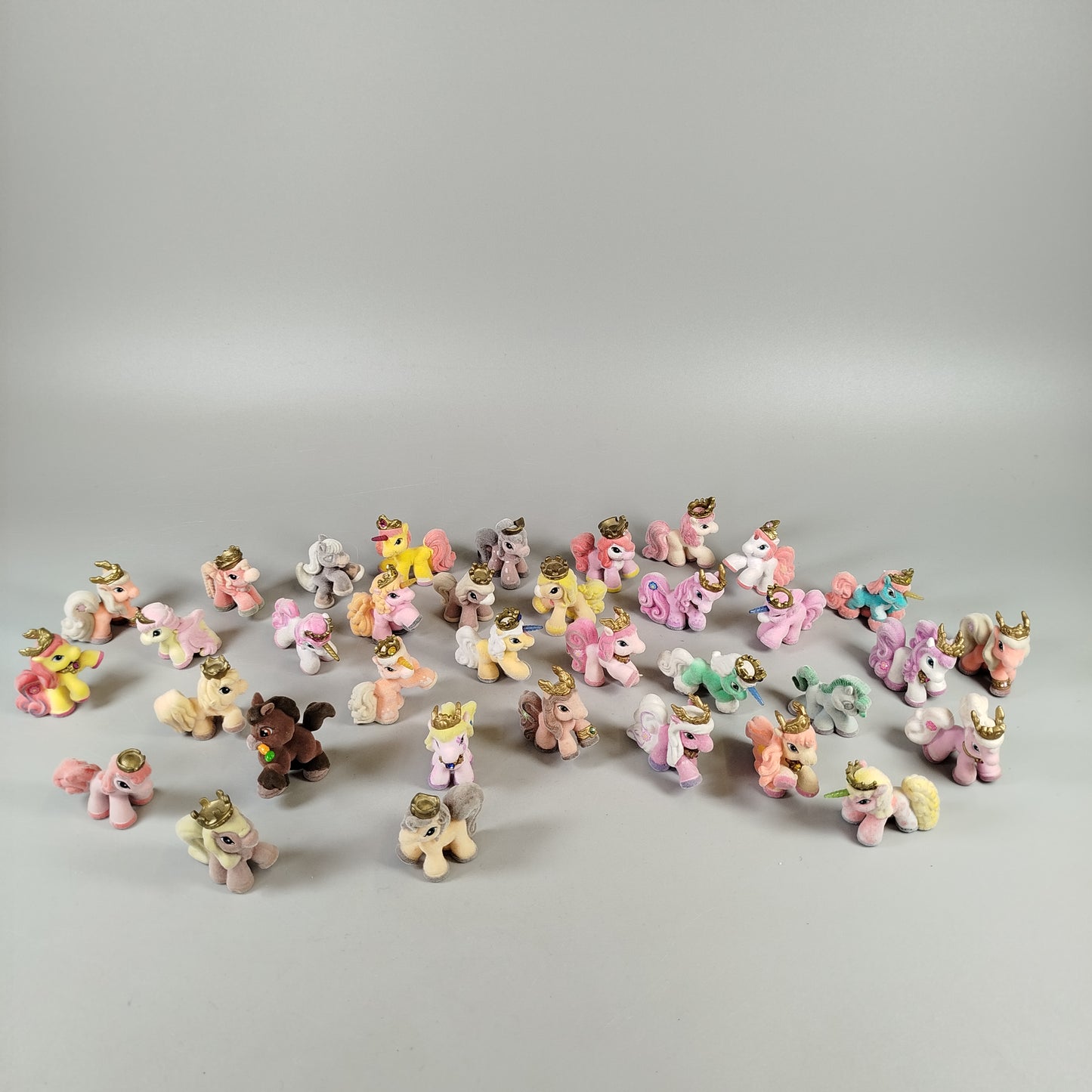 Fantasy Pony Figuren Set – Kronen, Einhörner, Flügel