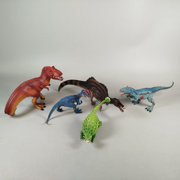 Schleich Dinosaurier Set von 5 Figuren – Carnotaurus, Spinosaurus, Allosaurus