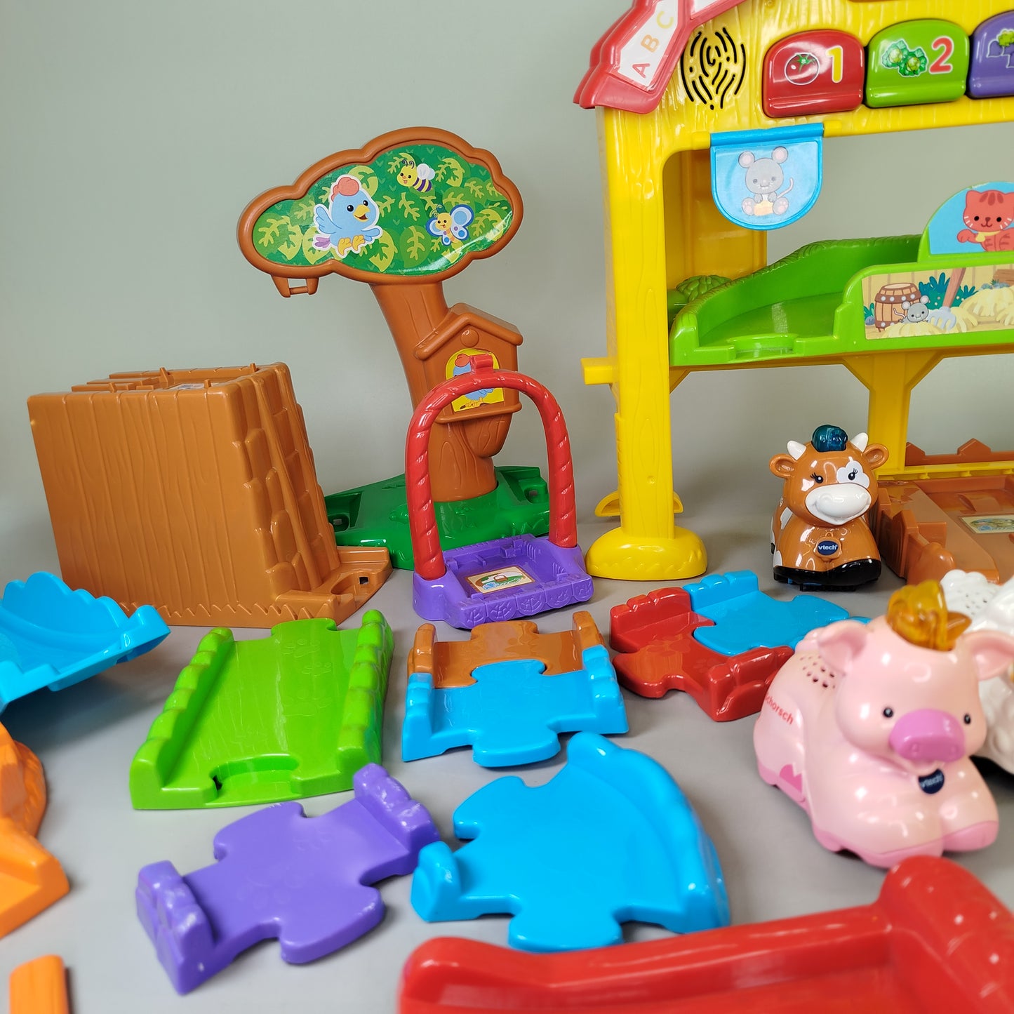 VTech Interaktives Tierspielset mit Figuren, Schienen & Zubehör