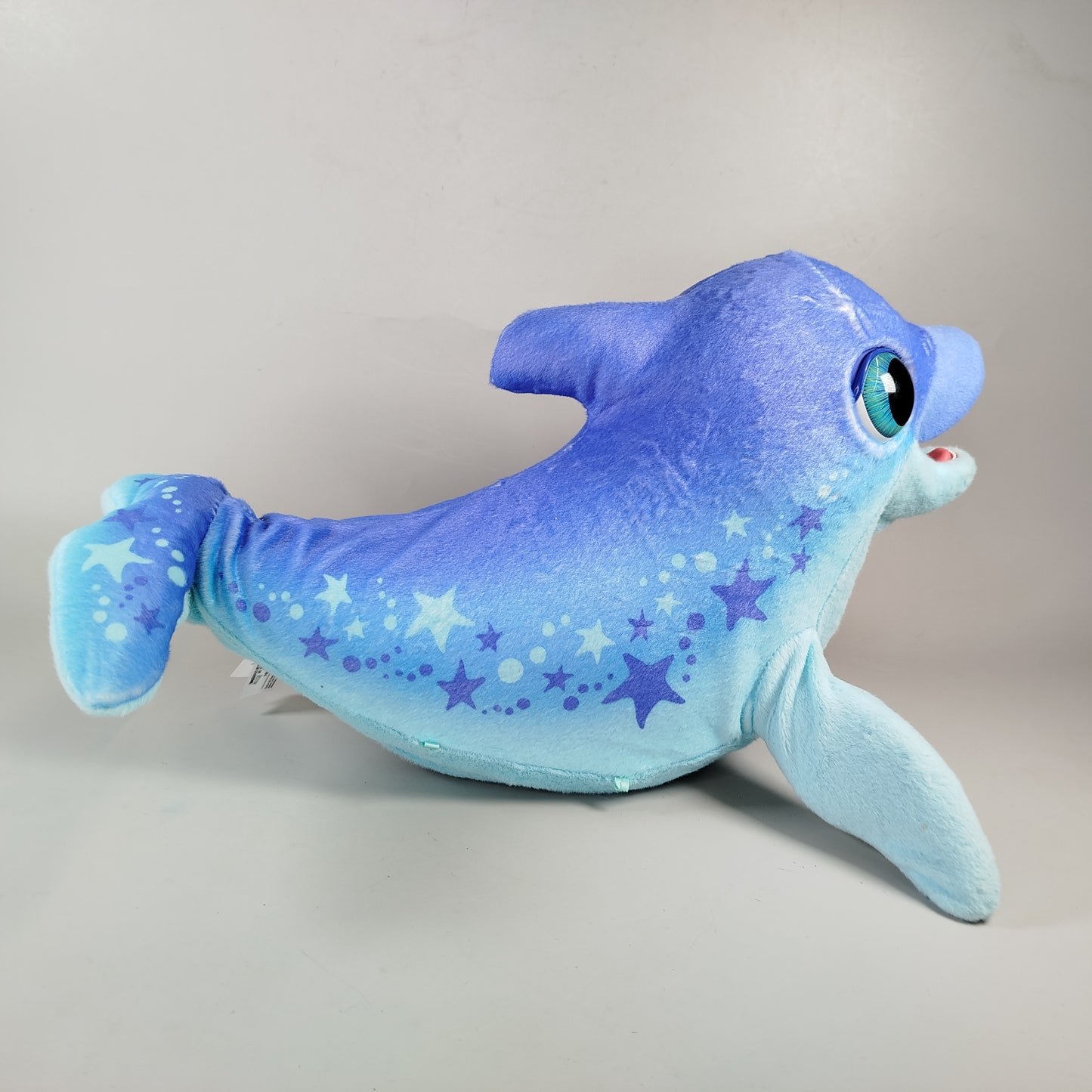 Interaktiver Plüsch-Delfin