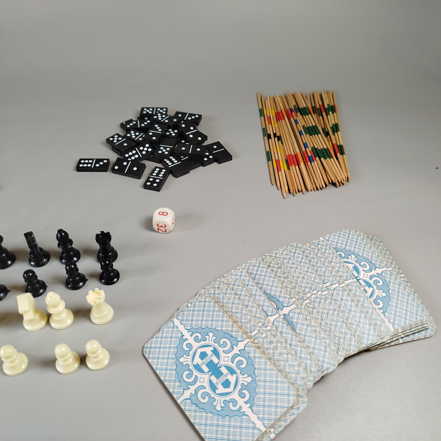 Schmidt Spiele Familien-Spielmagazin Brettspiel-Set, guter Zustand