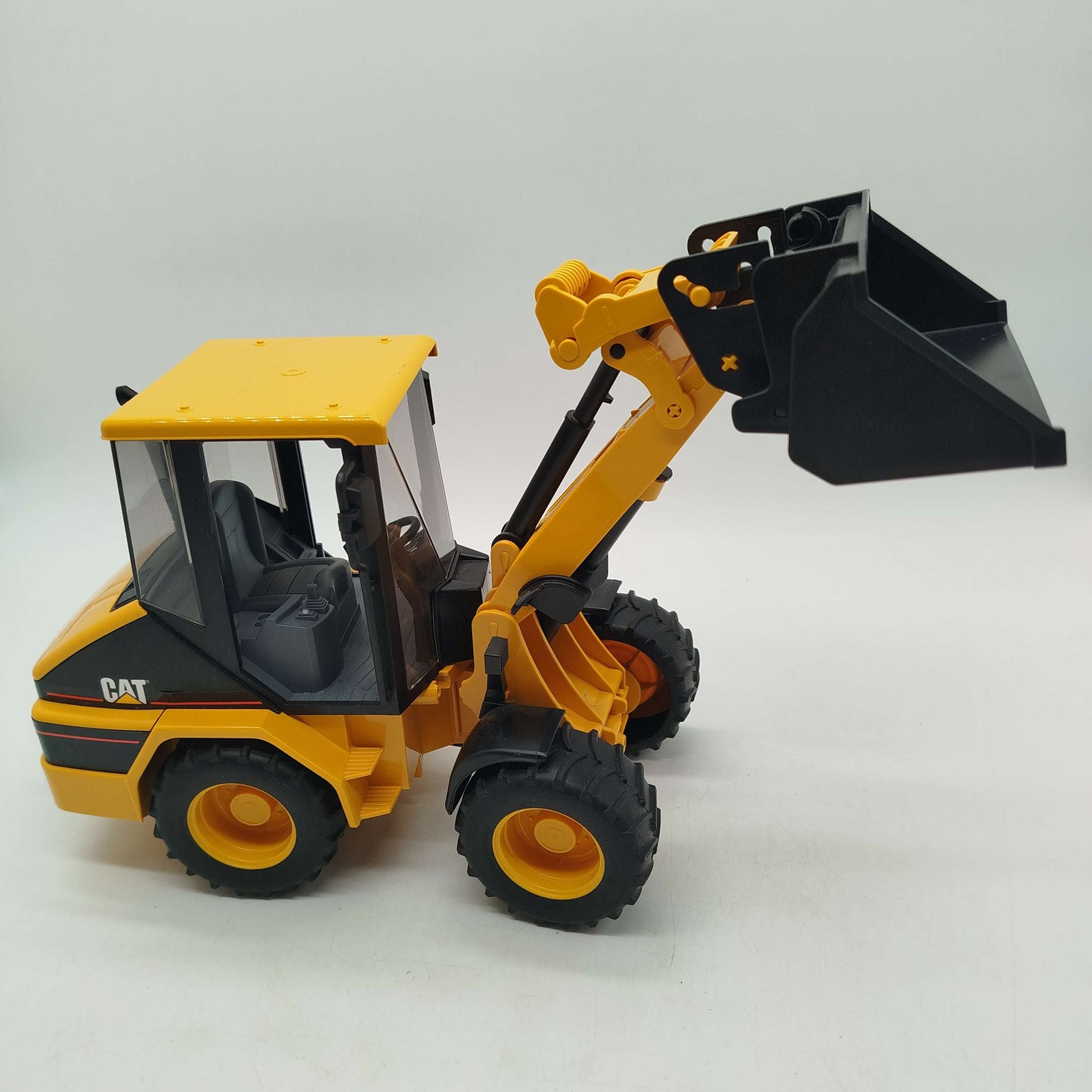 Bruder Caterpillar Radlader 02441