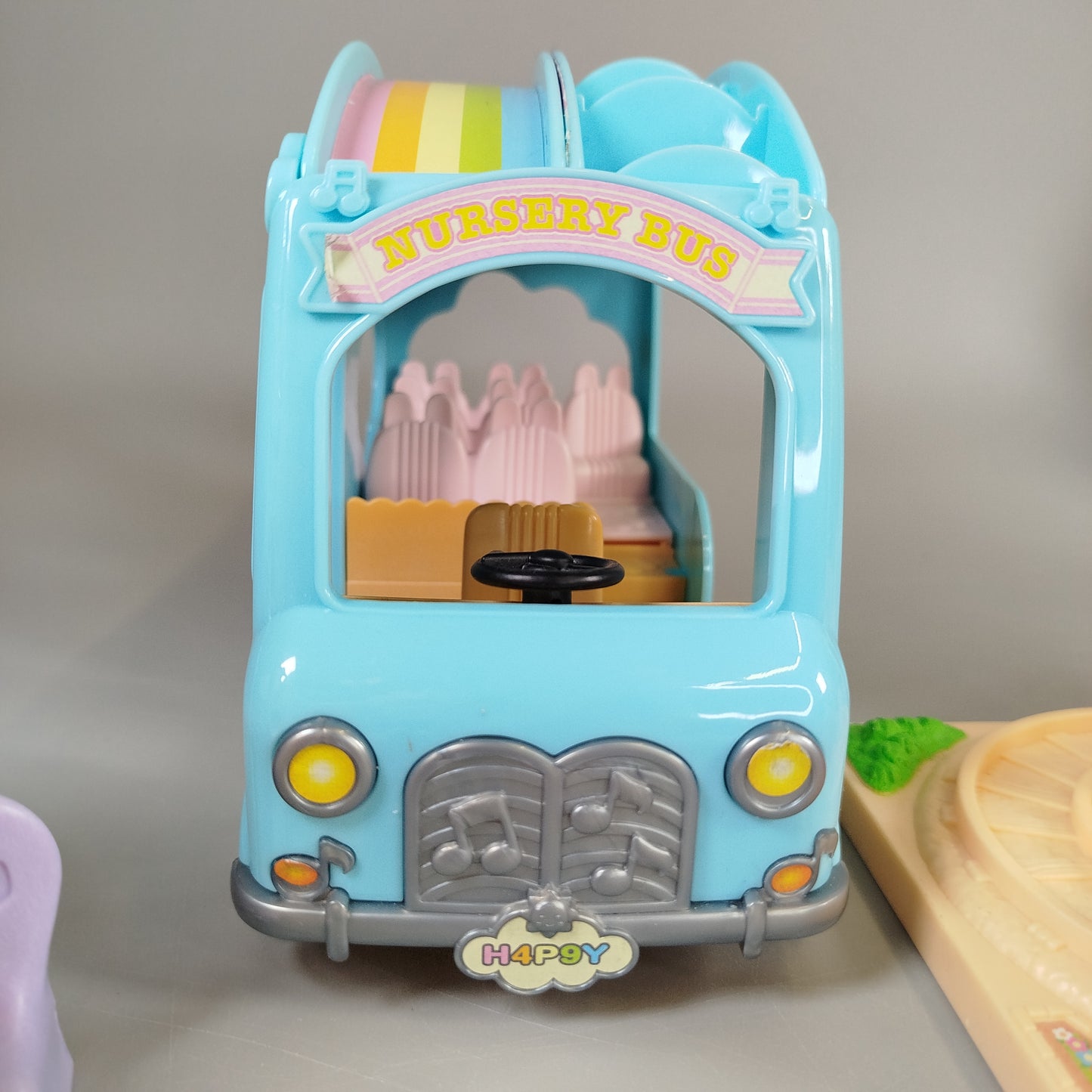 Sylvanian Families – Vergnügungspark mit Karussell, Riesenrad, Bus, Gruselhaus