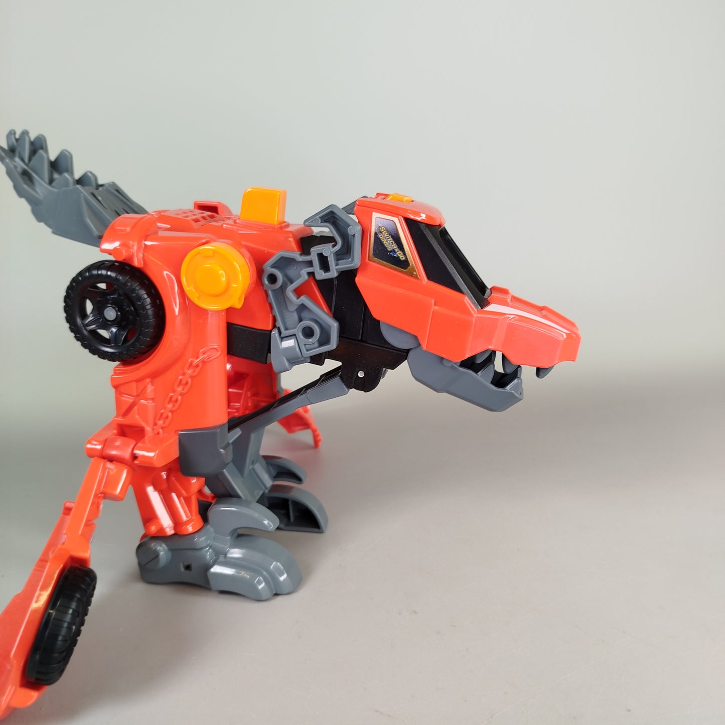 Transformierendes Dino Roboterfahrzeug – Set, gut erhalten
