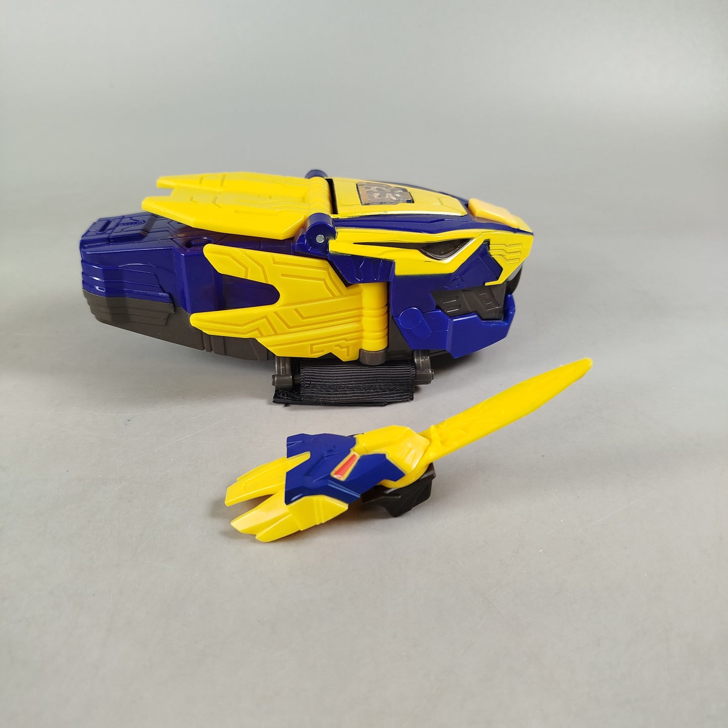 Hasbro Beast-X King Morpher Rollenspielarmband F0297