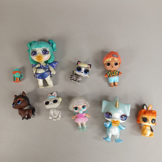 MGA Figuren-Set – 8 Sammelfiguren mit Zubehör