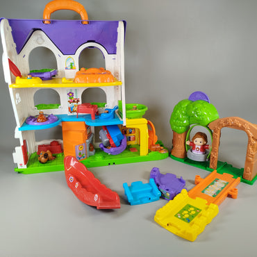 Interaktives Spielhaus mit Spielfigur & Rutsche