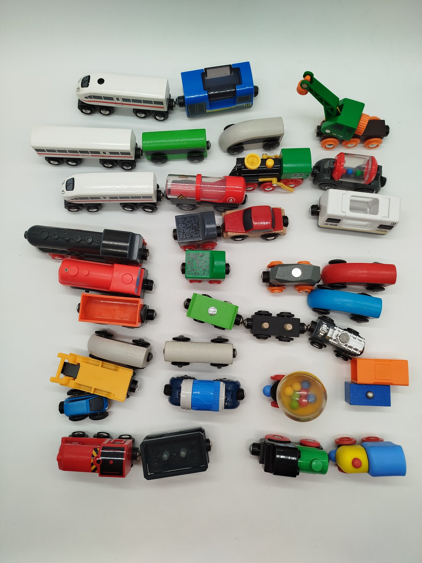 BRIO Brio Holzeisenbahn Set – Autohaus, Schienen & Zubehör