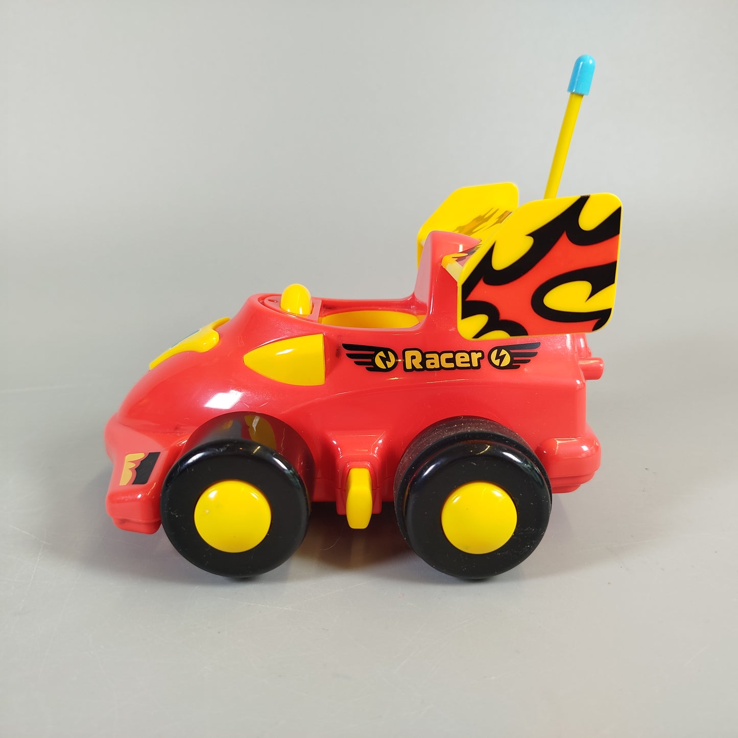 RC Rennauto ferngesteuert - mehrfarbig, gebrauchte Zustand