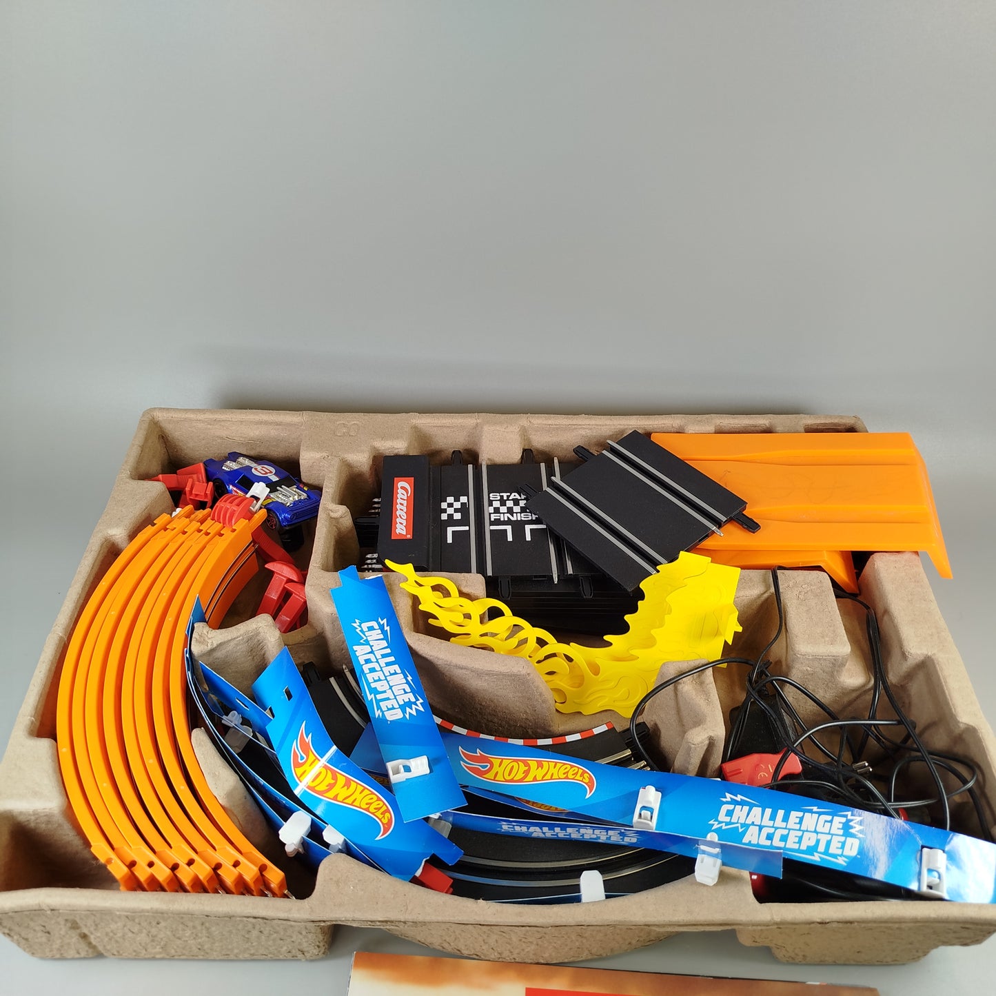 Carrera GO!!! Hot Wheels Rennbahn Set – 4,9m, 2 Autos, OVP