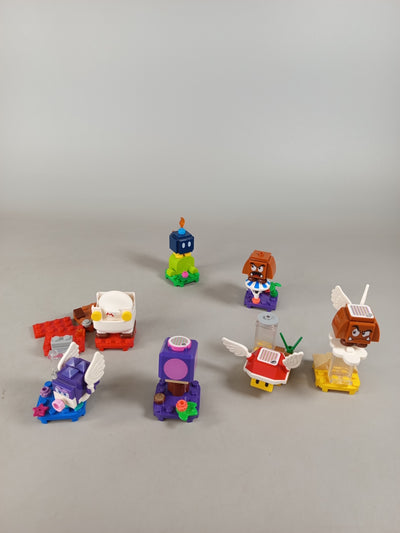 LEGO Bundle Super Mario 7x Figuren mit Plattformen