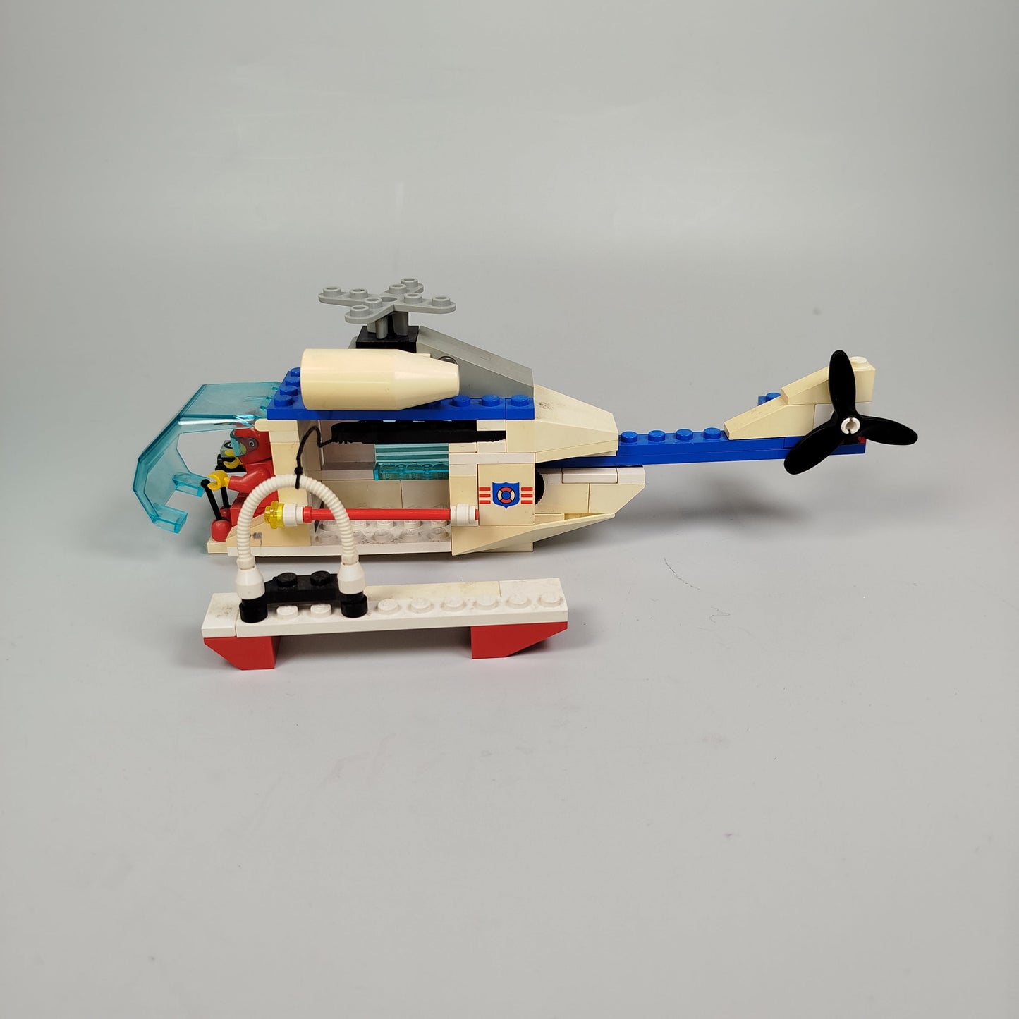 Lego Hubschrauber mit Rettungsplattform